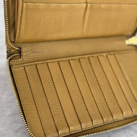 Gucci Python Embossed Tassel Zippy Wallet - Picture 10 of 16